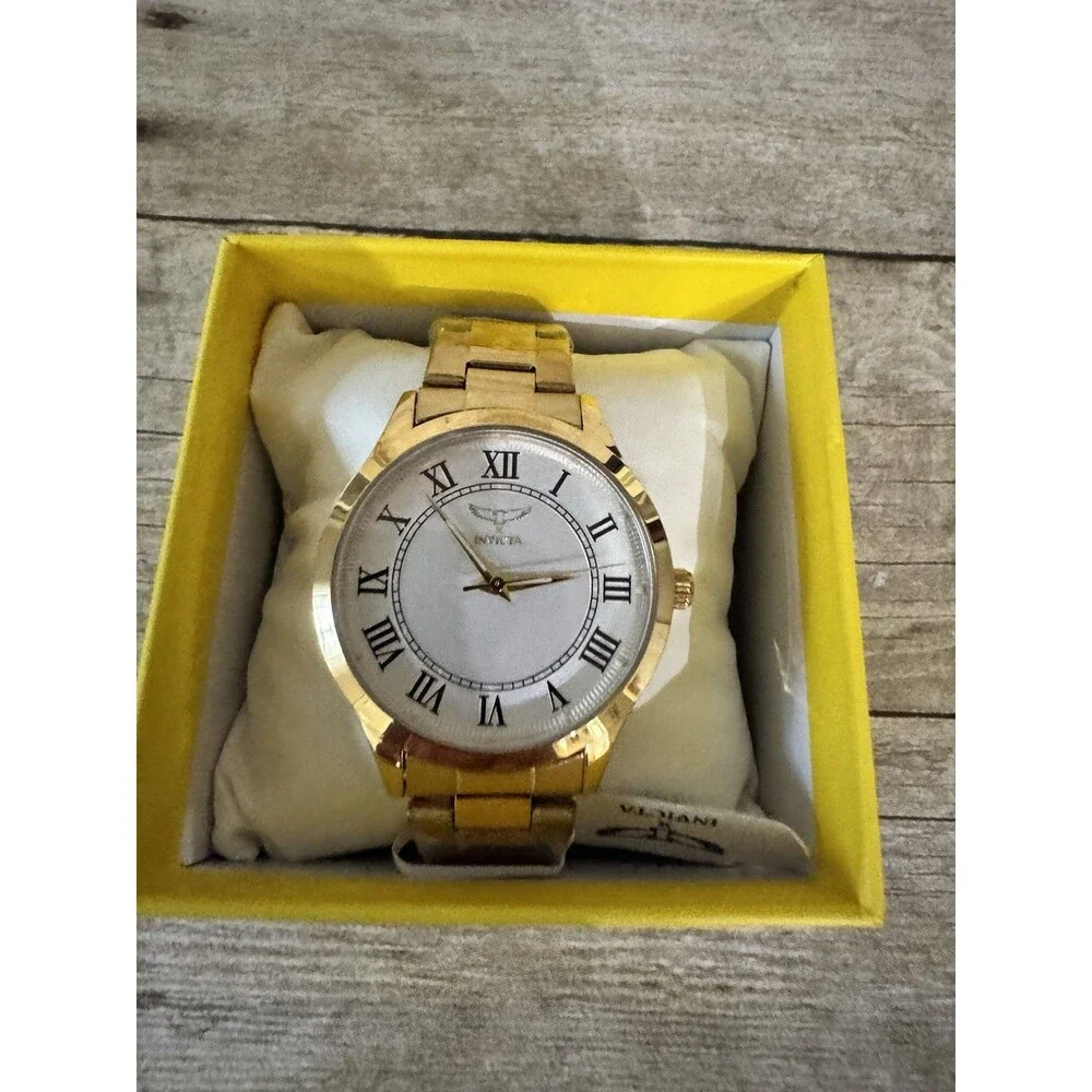 Mens Invicta Specialty I 42mm Gold Stainless Steele Band. New In Box Nice Watch